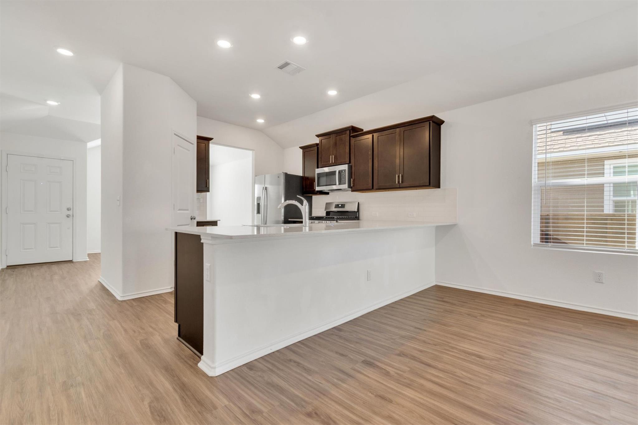 261 Madrid, Kyle, TX 78640