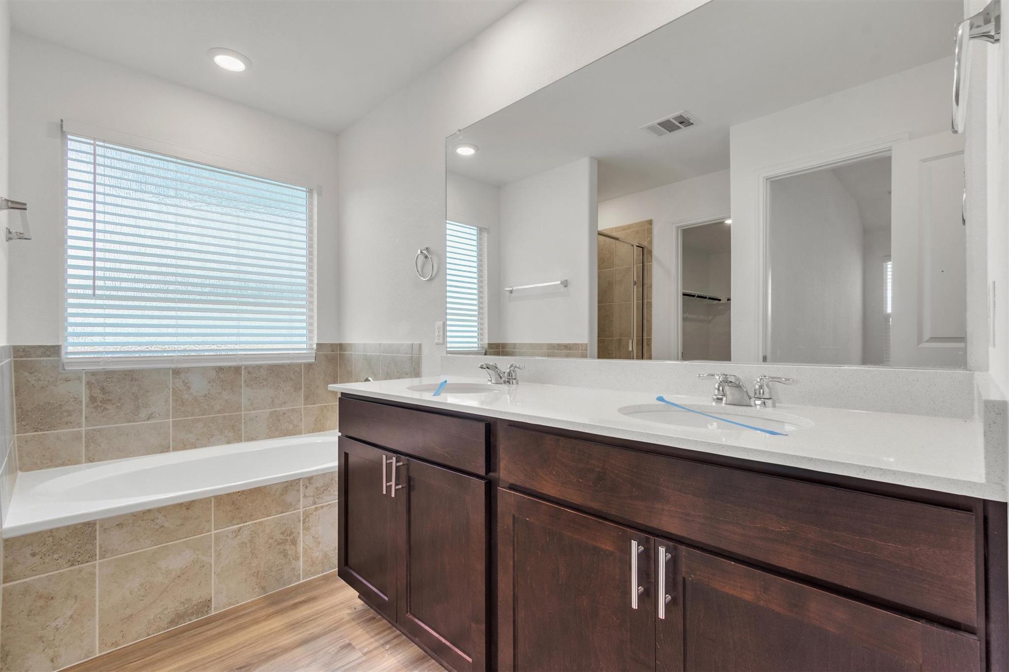 261 Madrid, Kyle, TX 78640