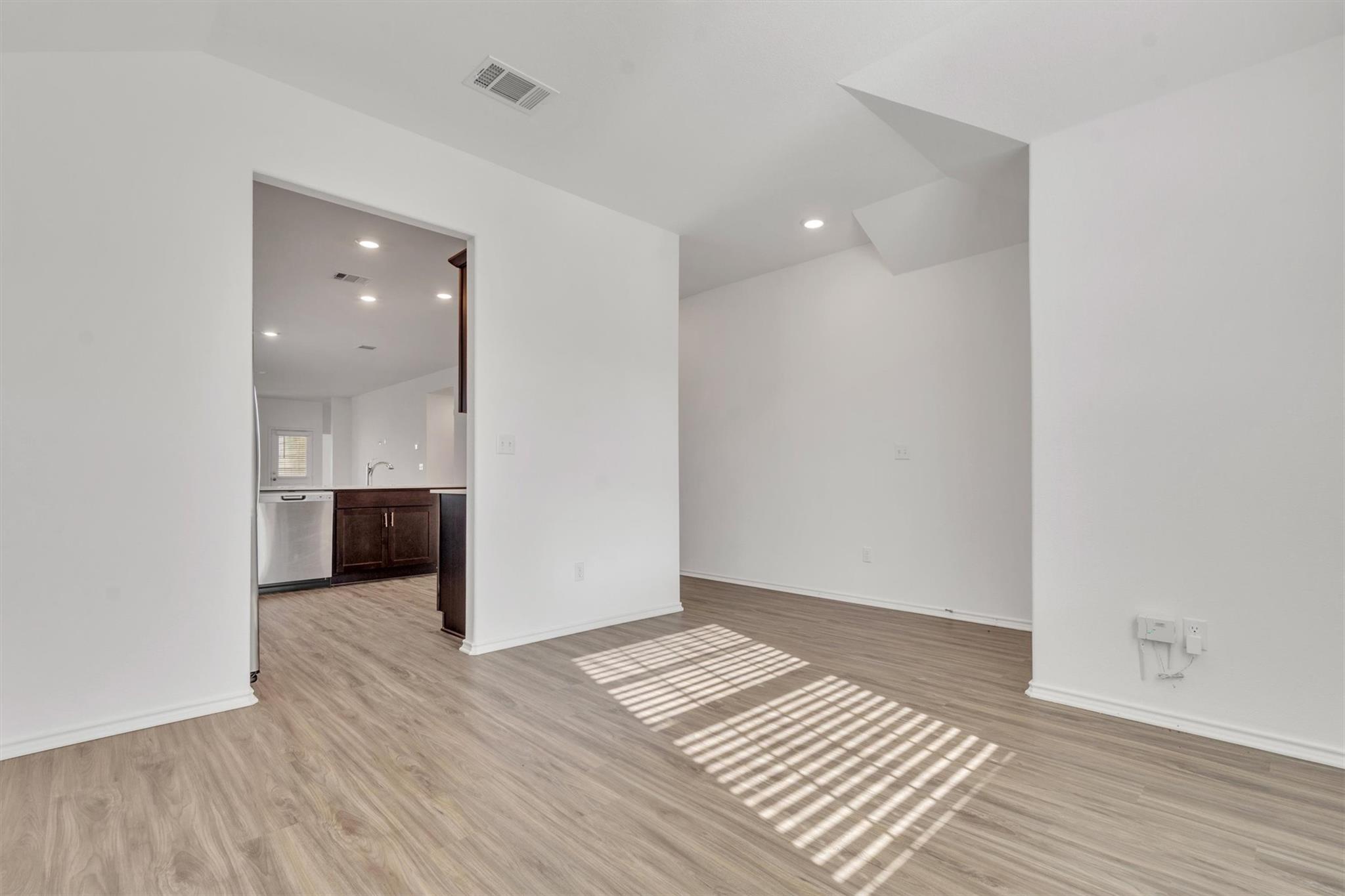 261 Madrid, Kyle, TX 78640