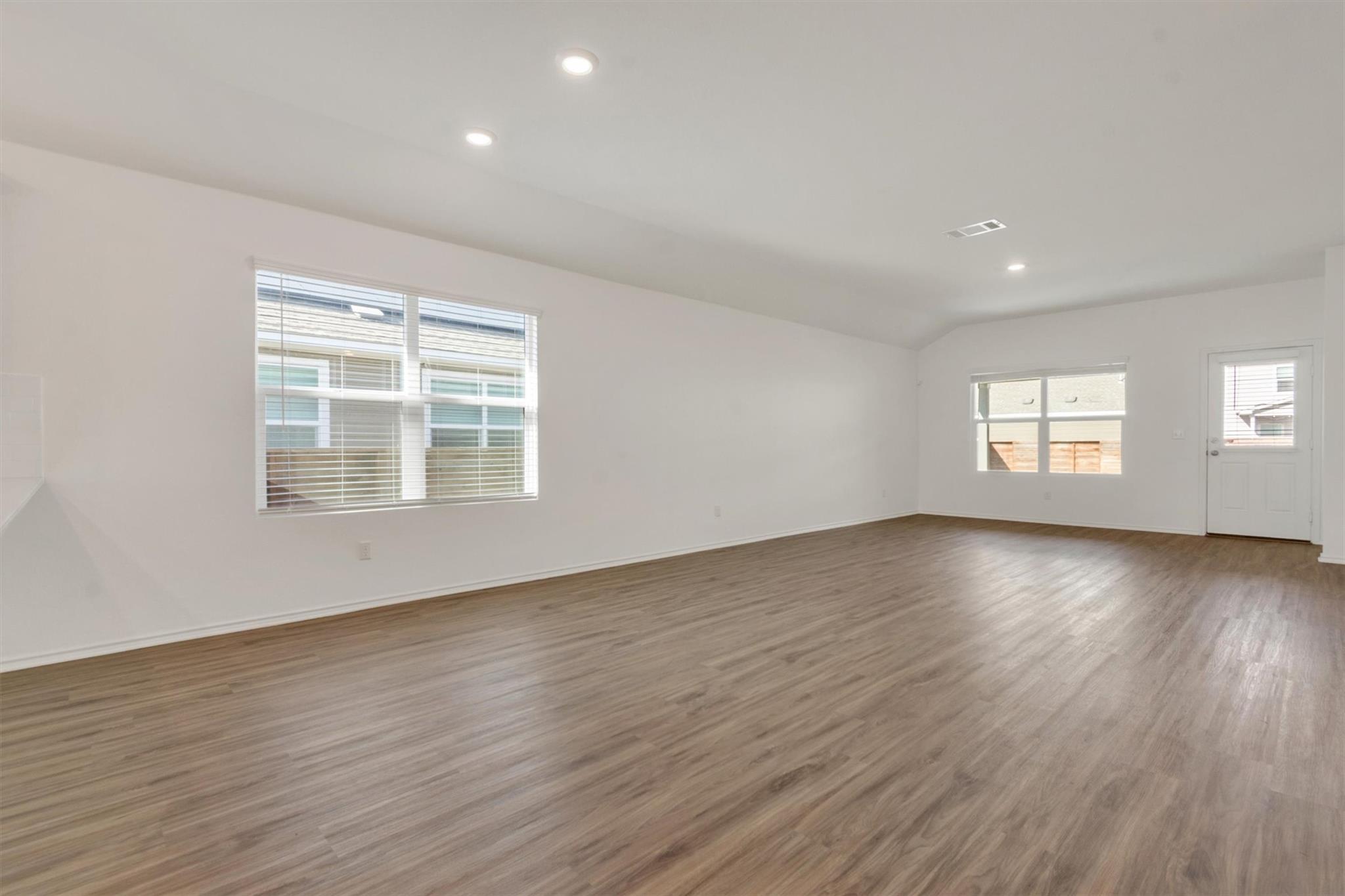 261 Madrid, Kyle, TX 78640