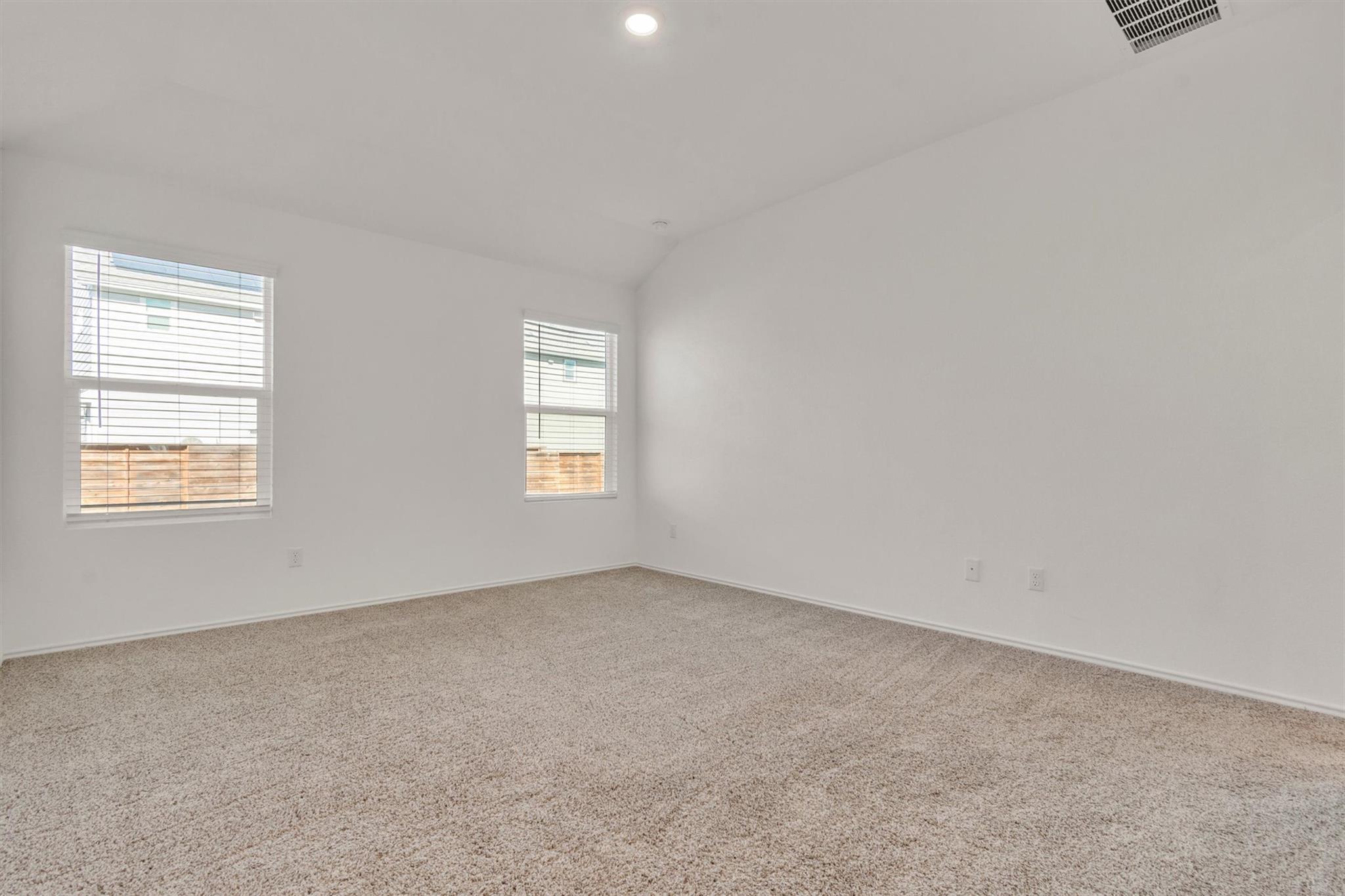 261 Madrid, Kyle, TX 78640