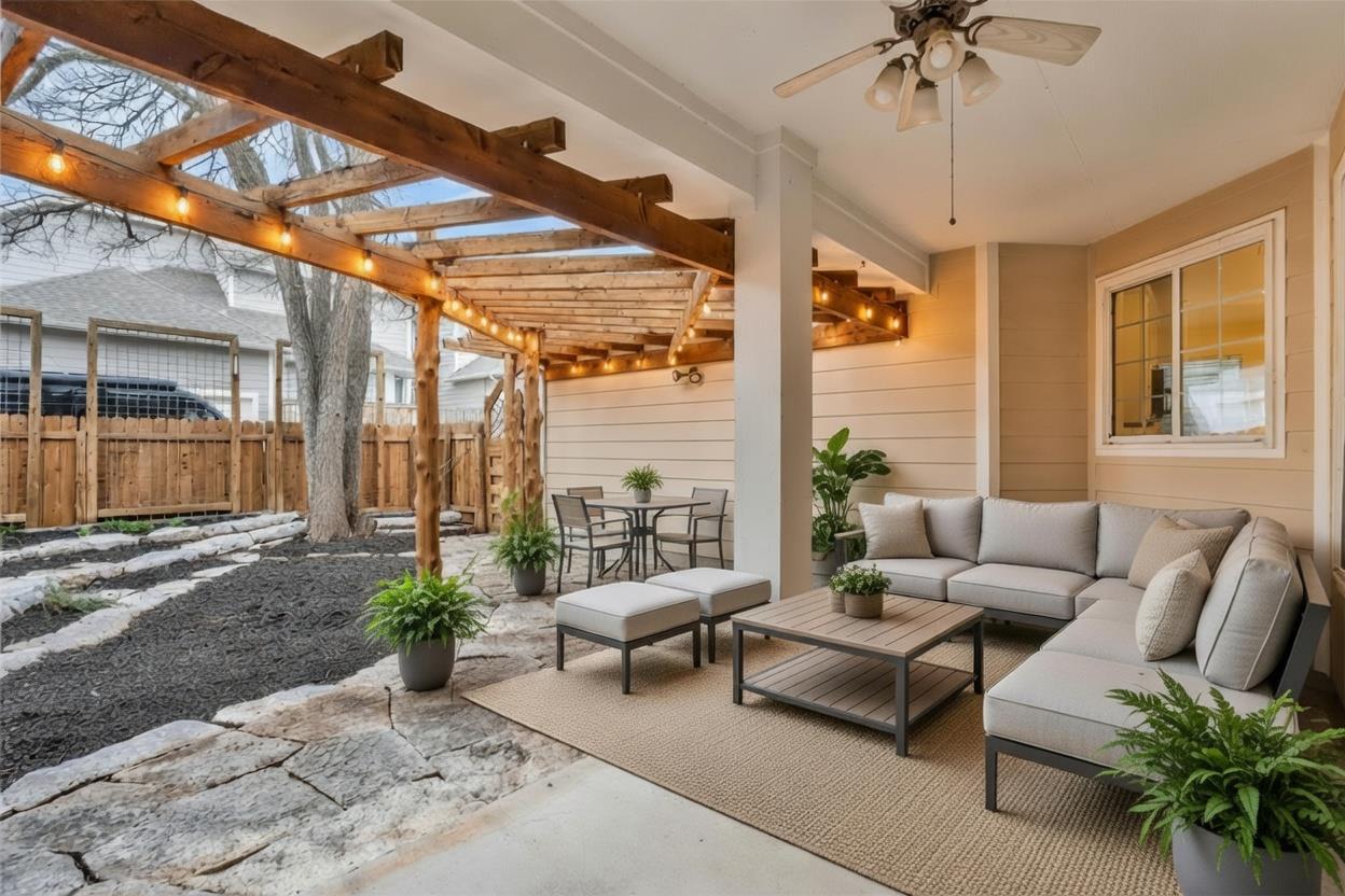 2606 Kinney Oaks Ct, Austin, TX 78704