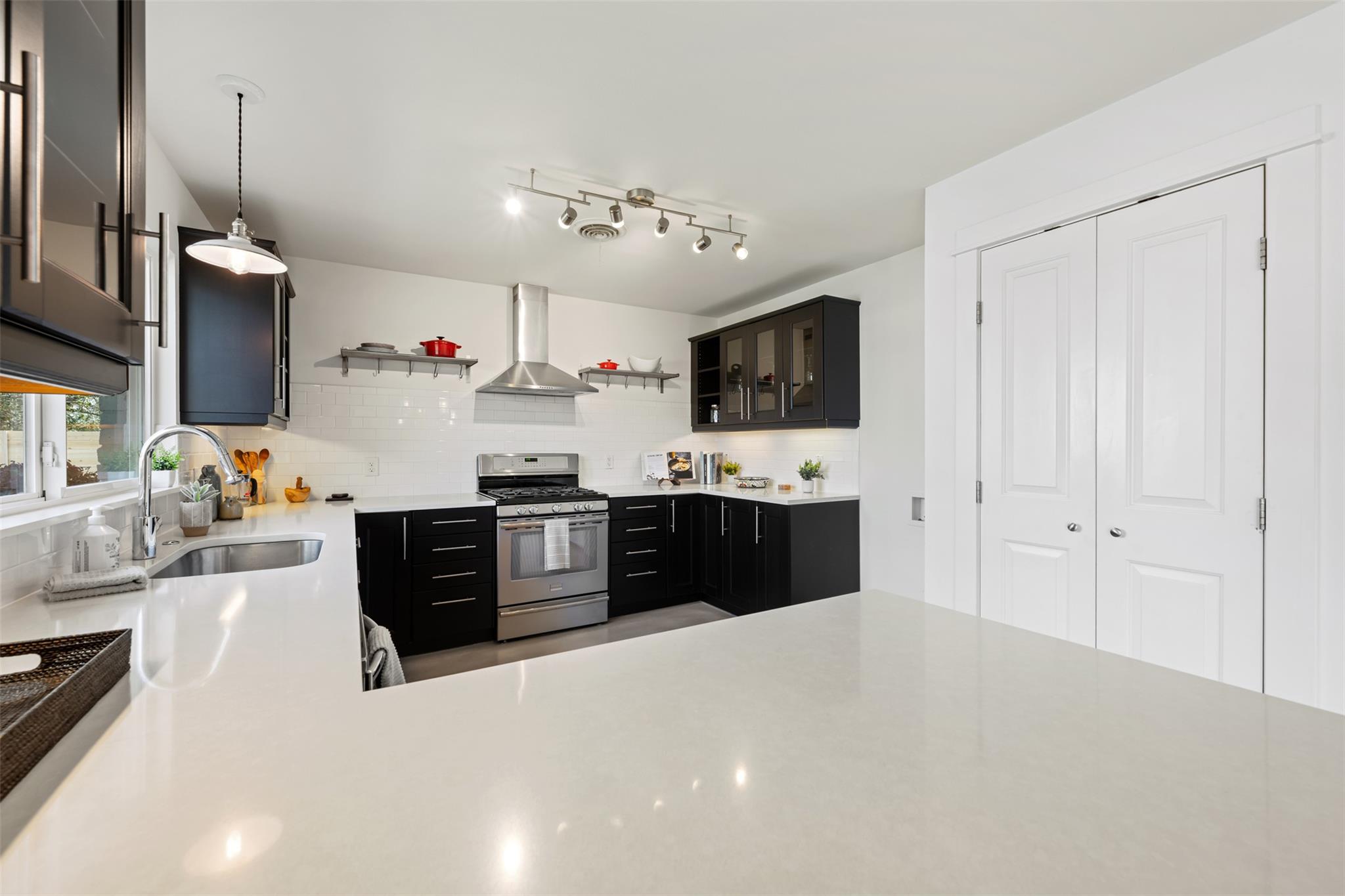 5507 Mapleleaf Dr, Austin, TX 78723