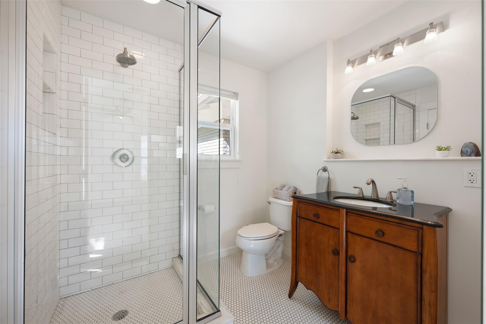 5507 Mapleleaf Dr, Austin, TX 78723