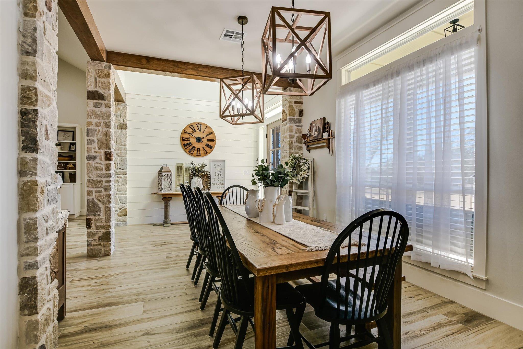 224 Foust Dr, Liberty Hill, TX 78642