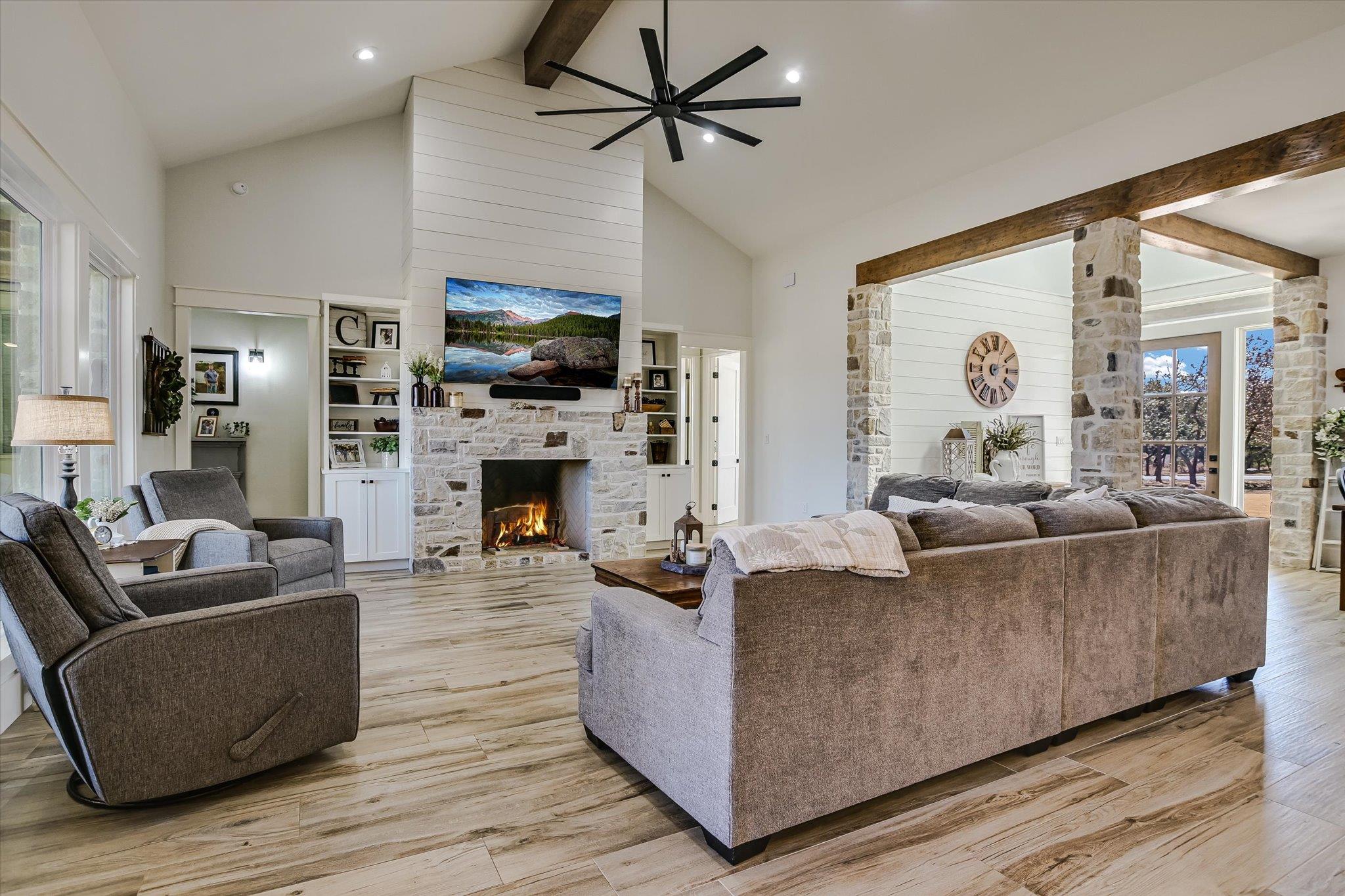 224 Foust Dr, Liberty Hill, TX 78642