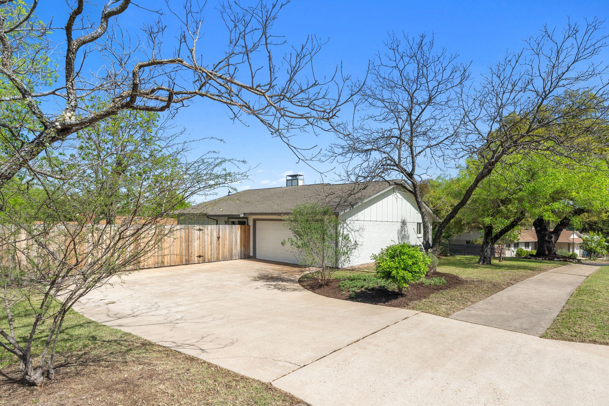 10100 Pond View Cir, Austin, TX 78753