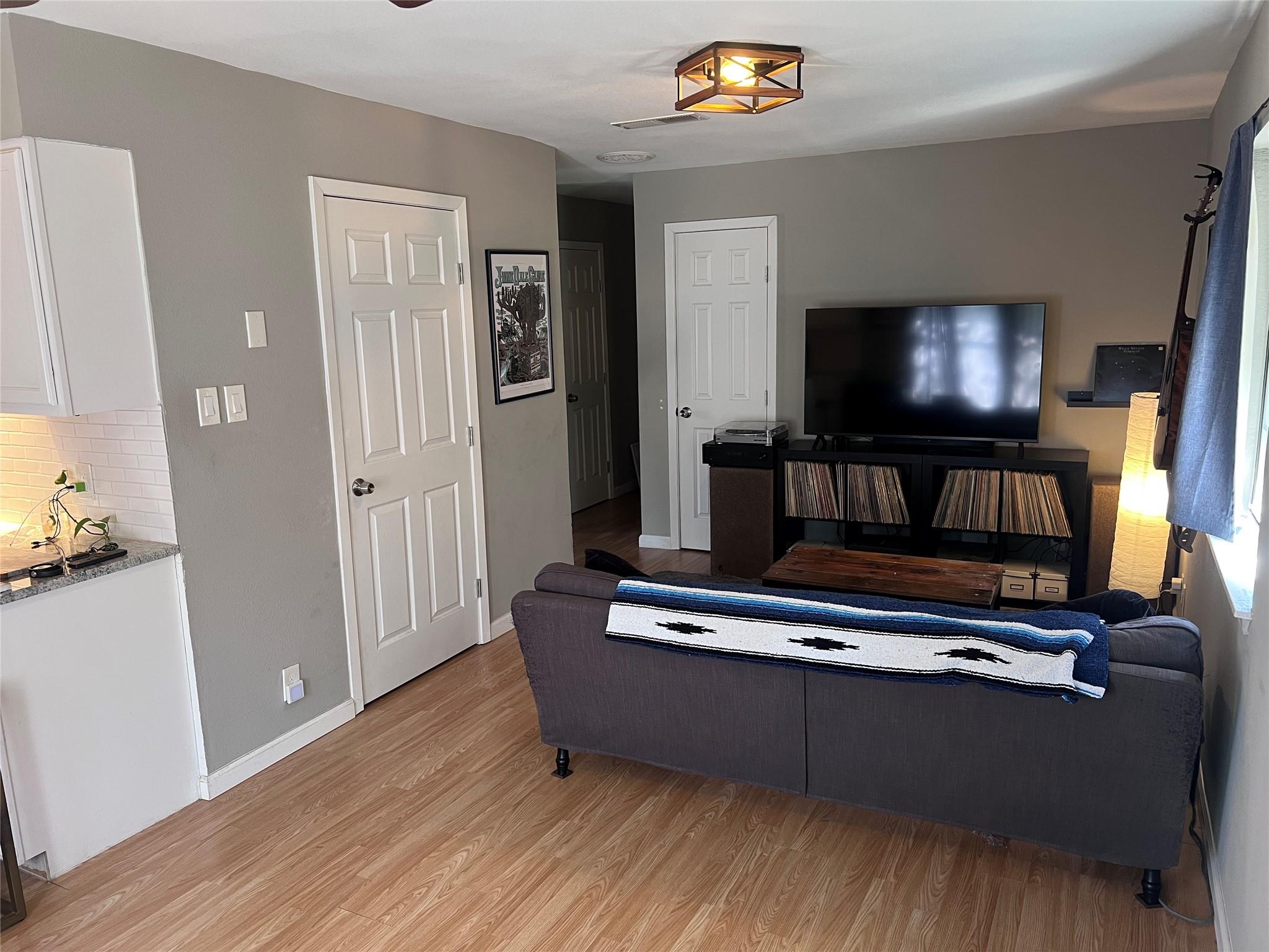 5710 Signal Pt, Austin, TX 78724