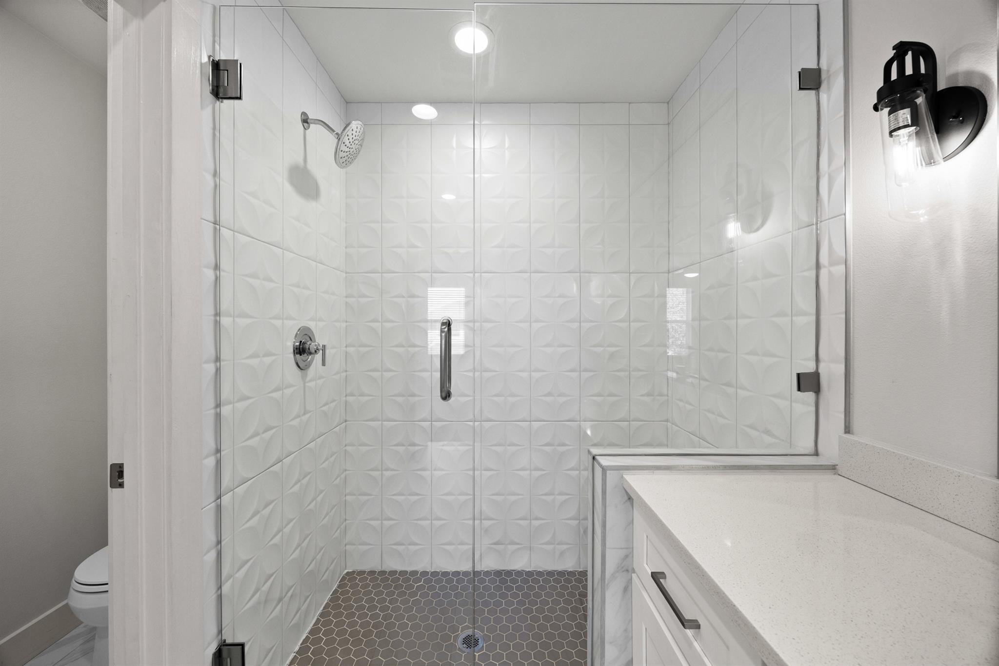 7312 E Ben White Blvd # 10, Austin, TX 78741