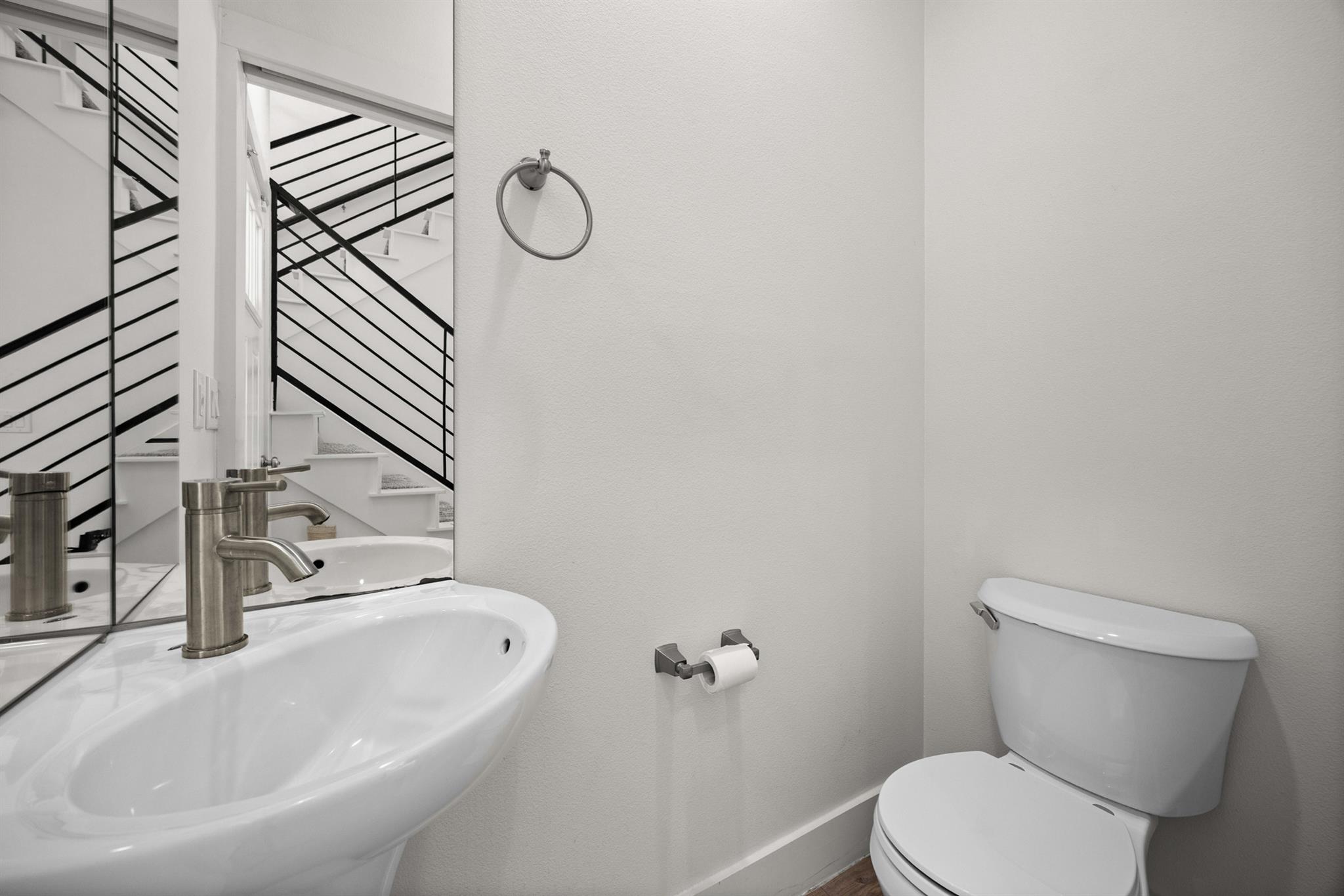 7312 E Ben White Blvd # 10, Austin, TX 78741