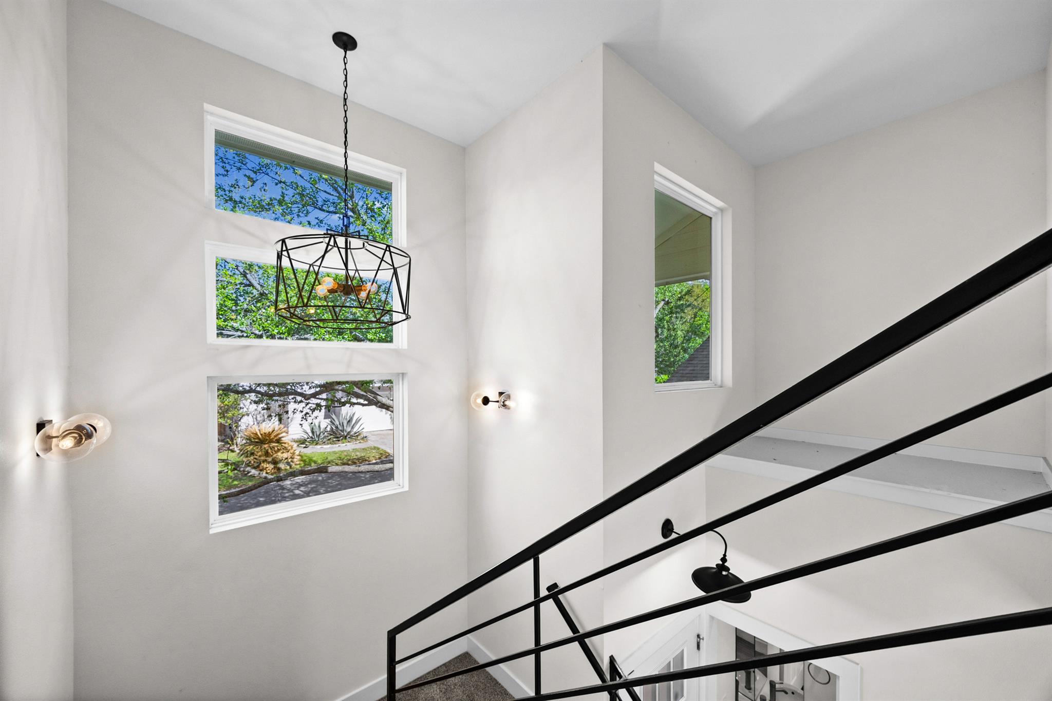 7312 E Ben White Blvd # 10, Austin, TX 78741