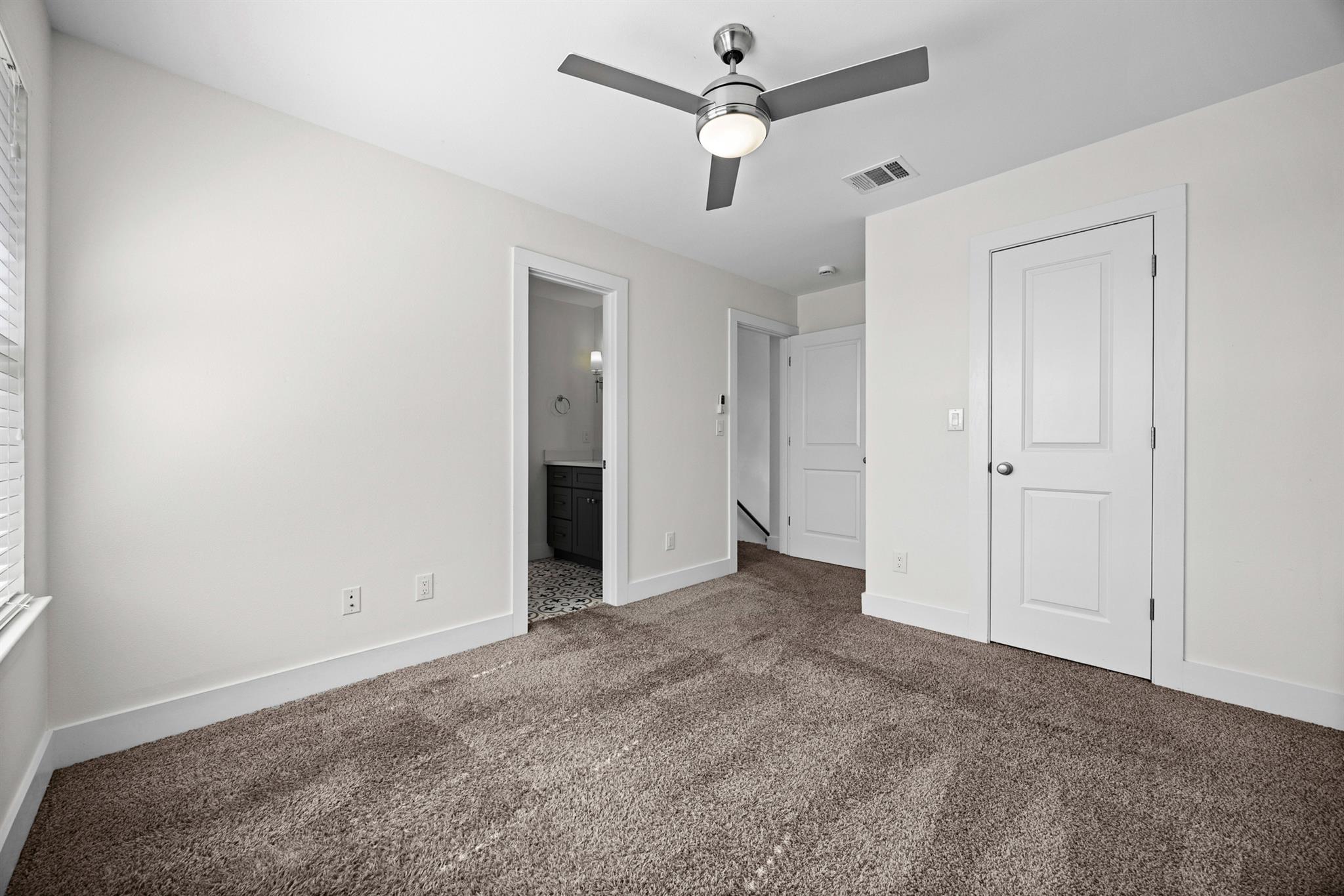 7312 E Ben White Blvd # 10, Austin, TX 78741