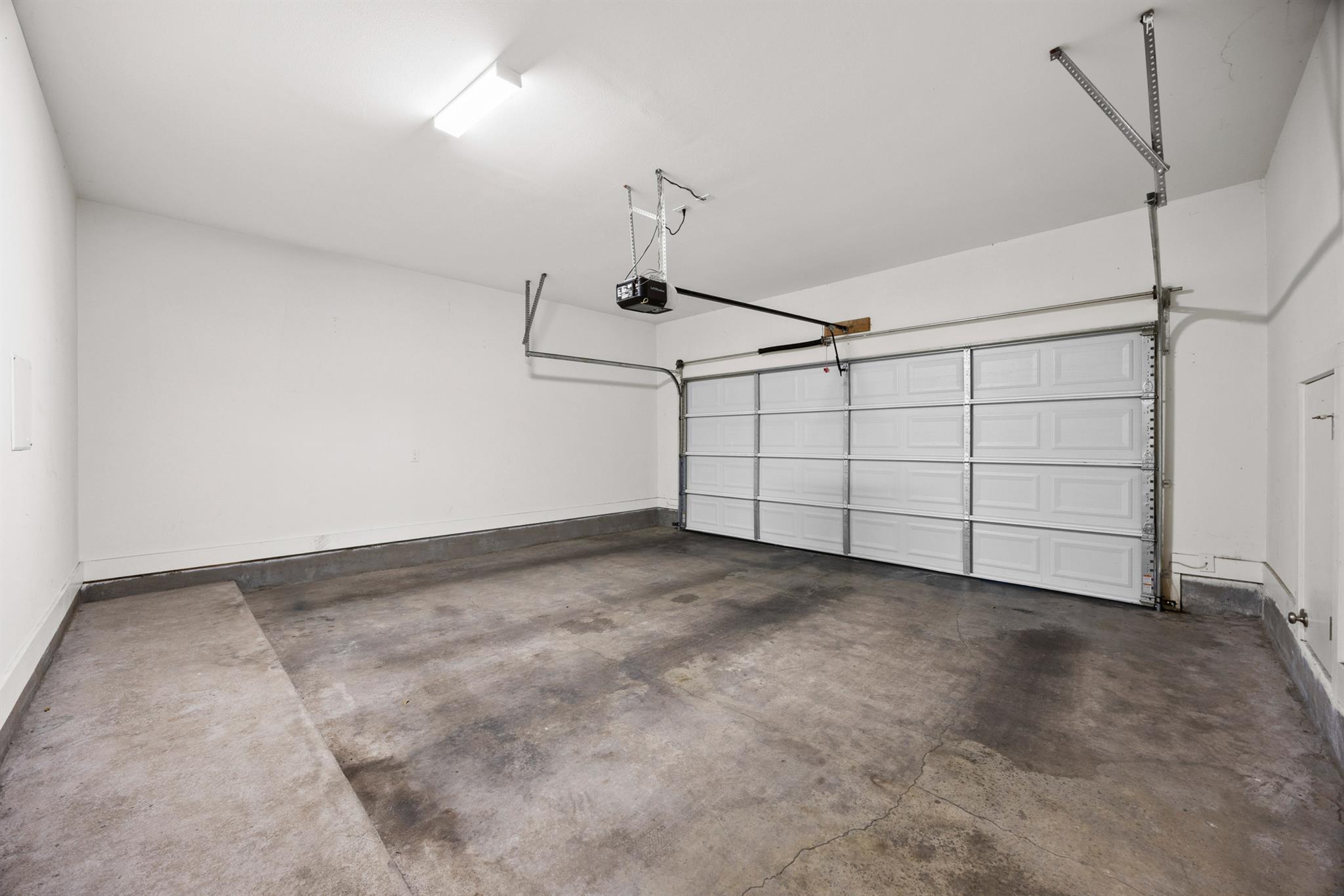 7312 E Ben White Blvd # 10, Austin, TX 78741