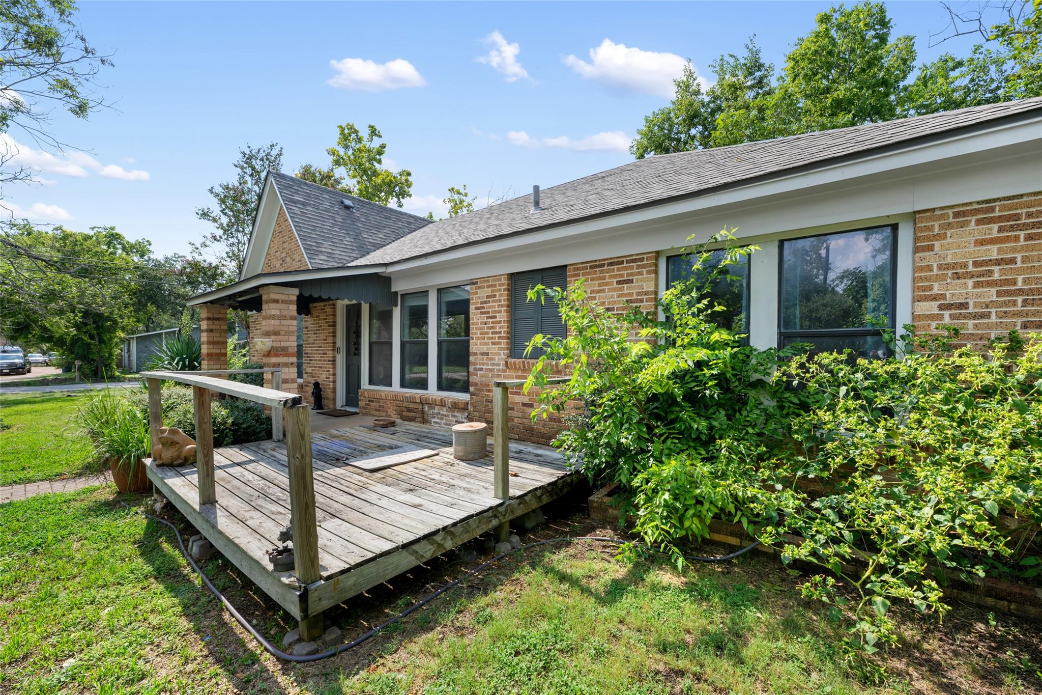 555 Hopewell Rd, Bertram, TX 78605