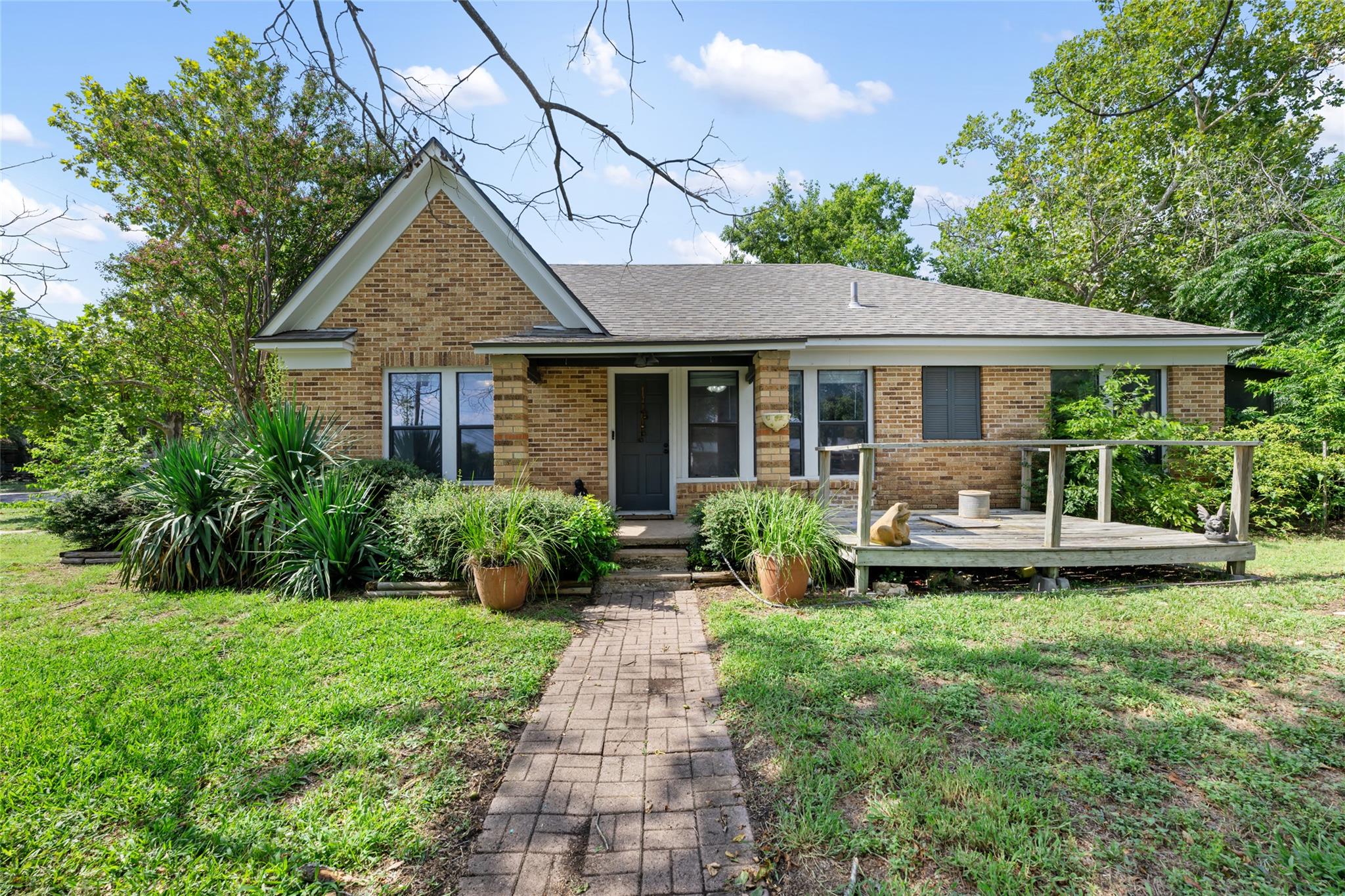 555 Hopewell Rd, Bertram, TX 78605