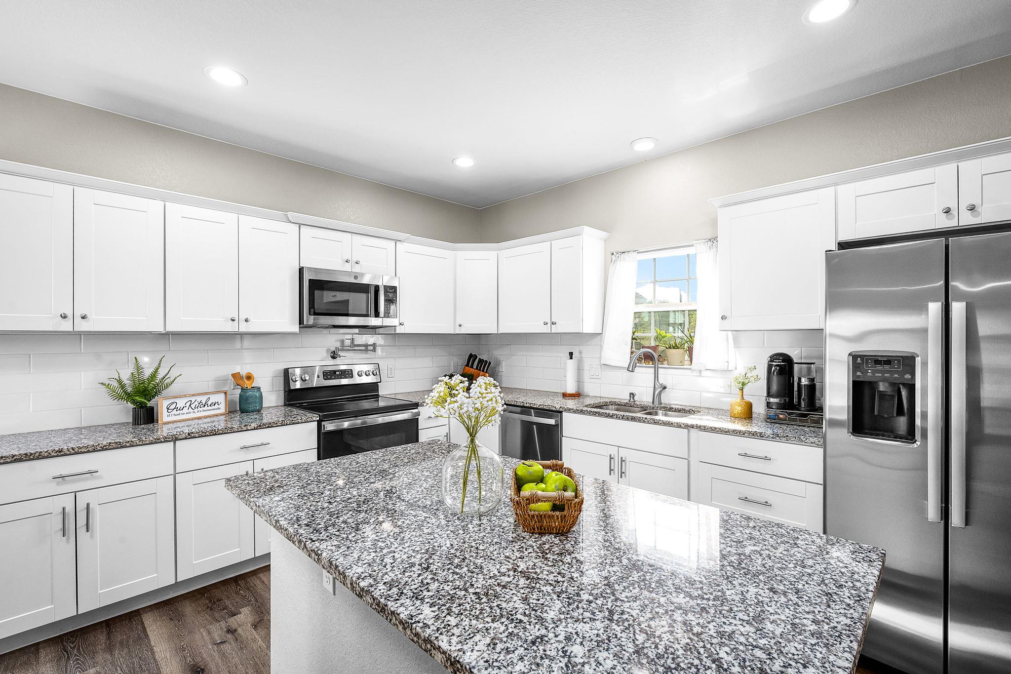 224 Spruce Ave, Luling, TX 78648