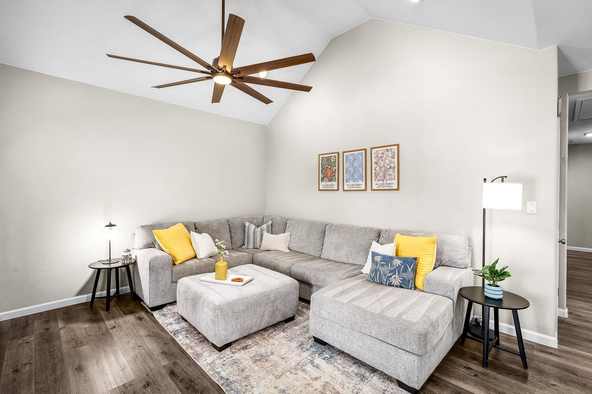 224 Spruce Ave, Luling, TX 78648