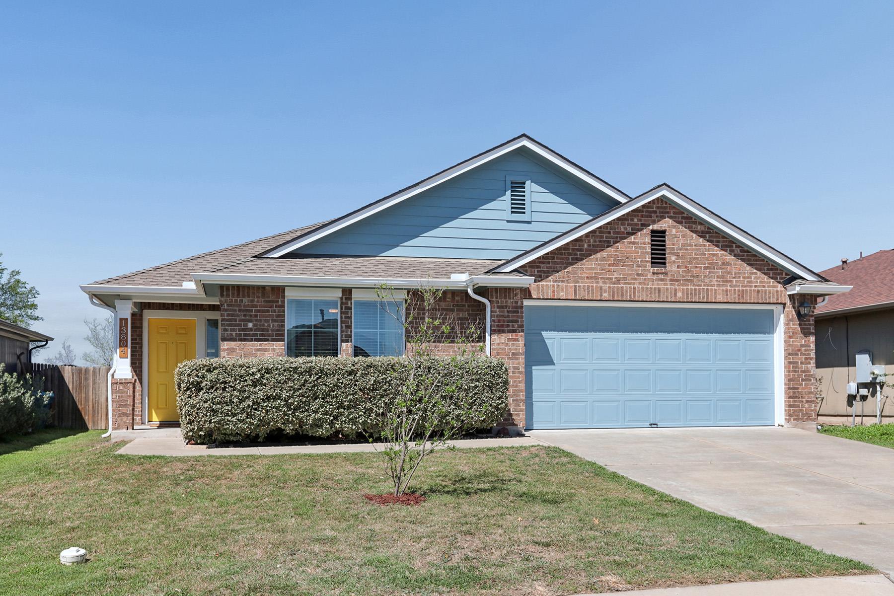 13804 Sierra Wind Ln, Elgin, TX 78621