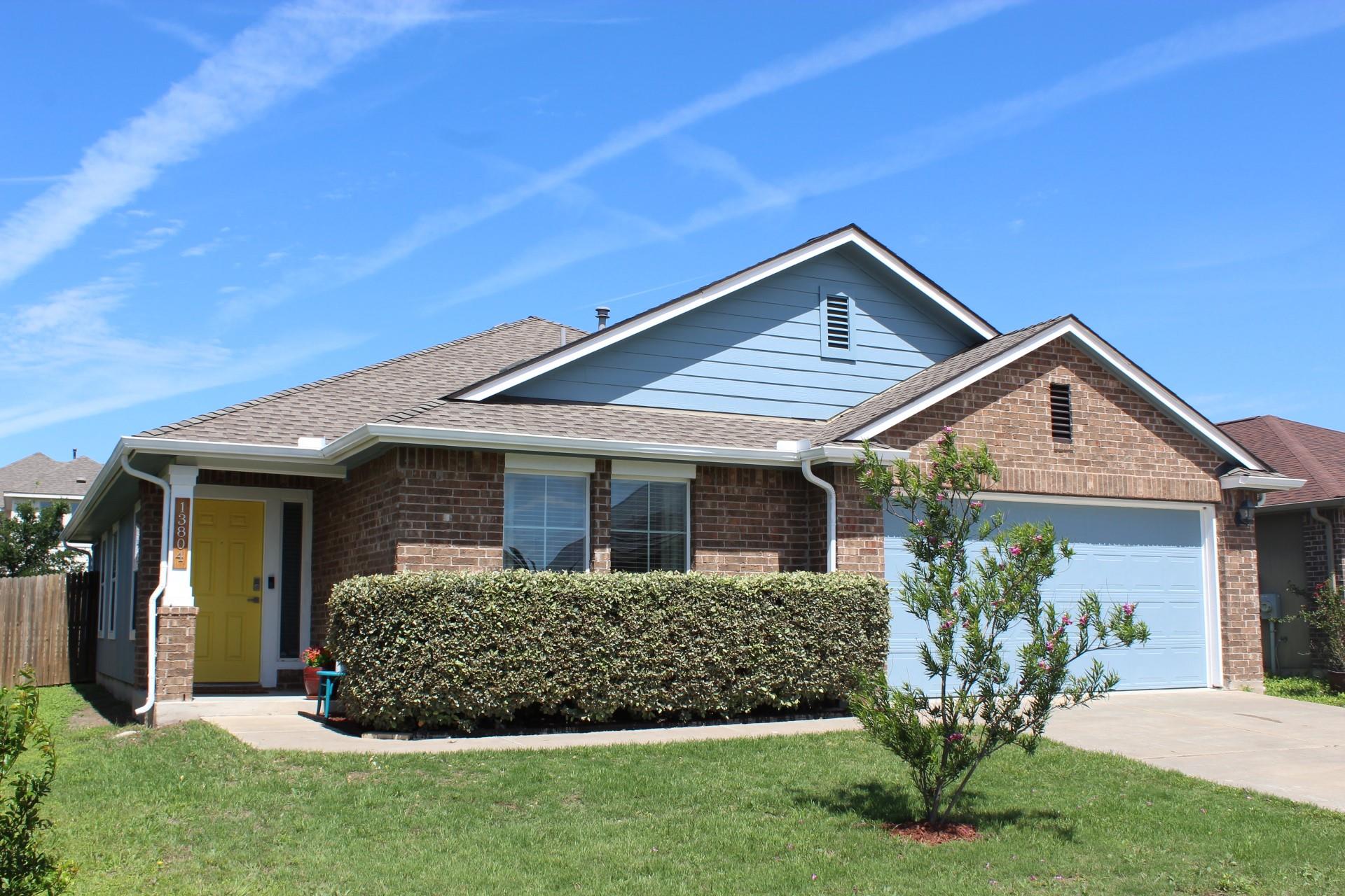 13804 Sierra Wind Ln, Elgin, TX 78621