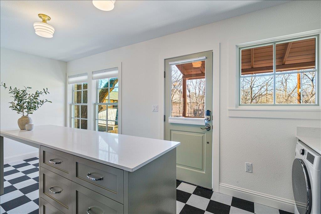 1508 Woodlawn Blvd # B, Austin, TX 78703