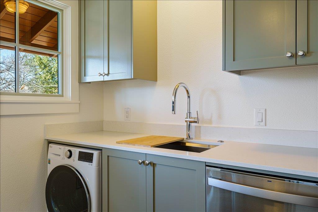 1508 Woodlawn Blvd # B, Austin, TX 78703