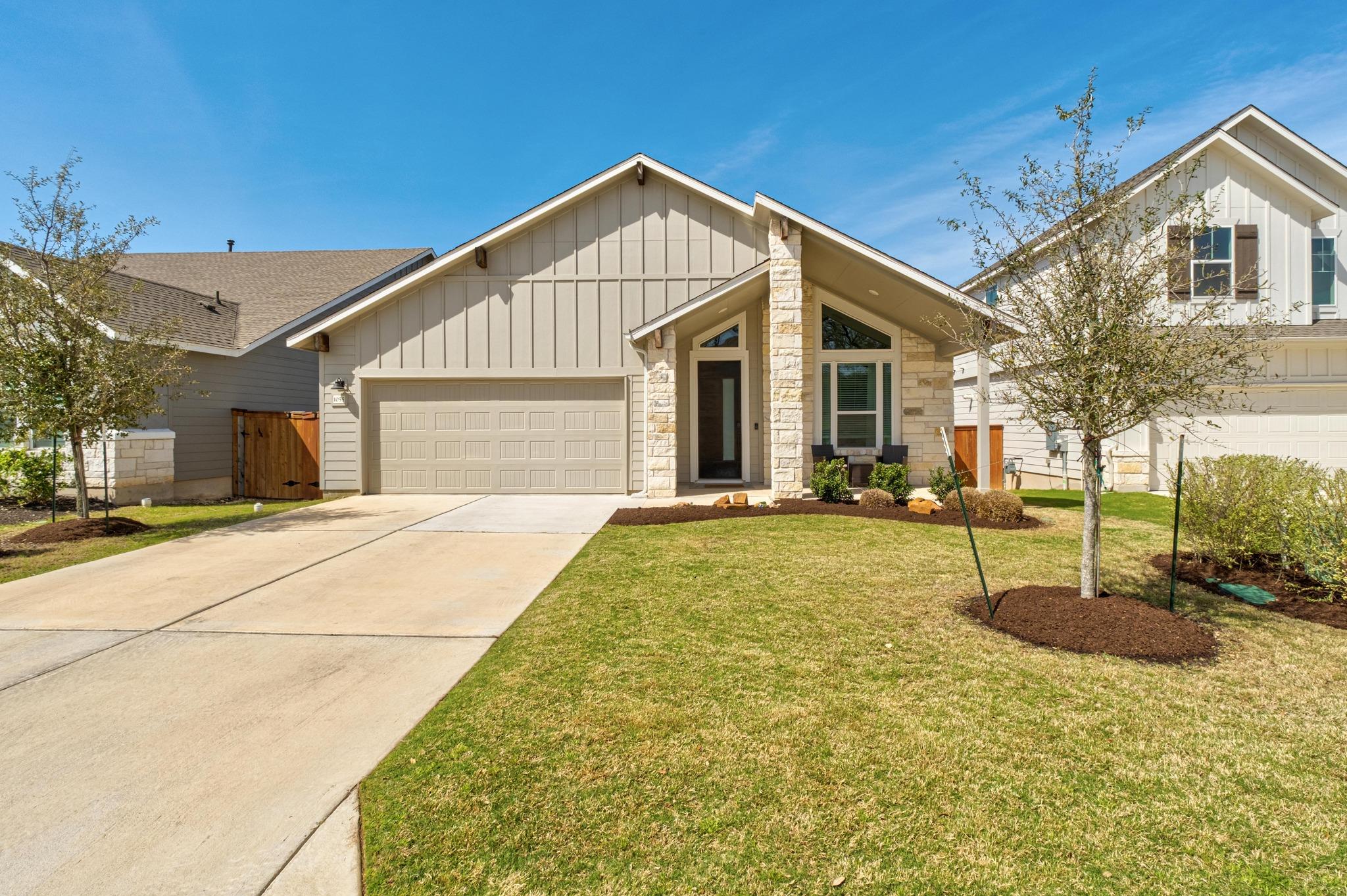 1055 Sage Thrasher Cir, Dripping Springs, TX 78620