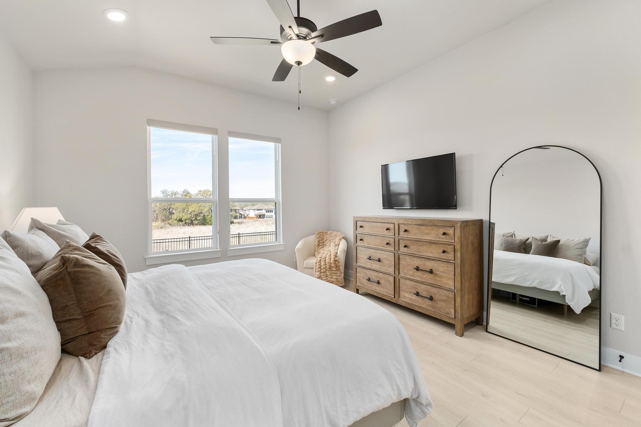 1055 Sage Thrasher Cir, Dripping Springs, TX 78620