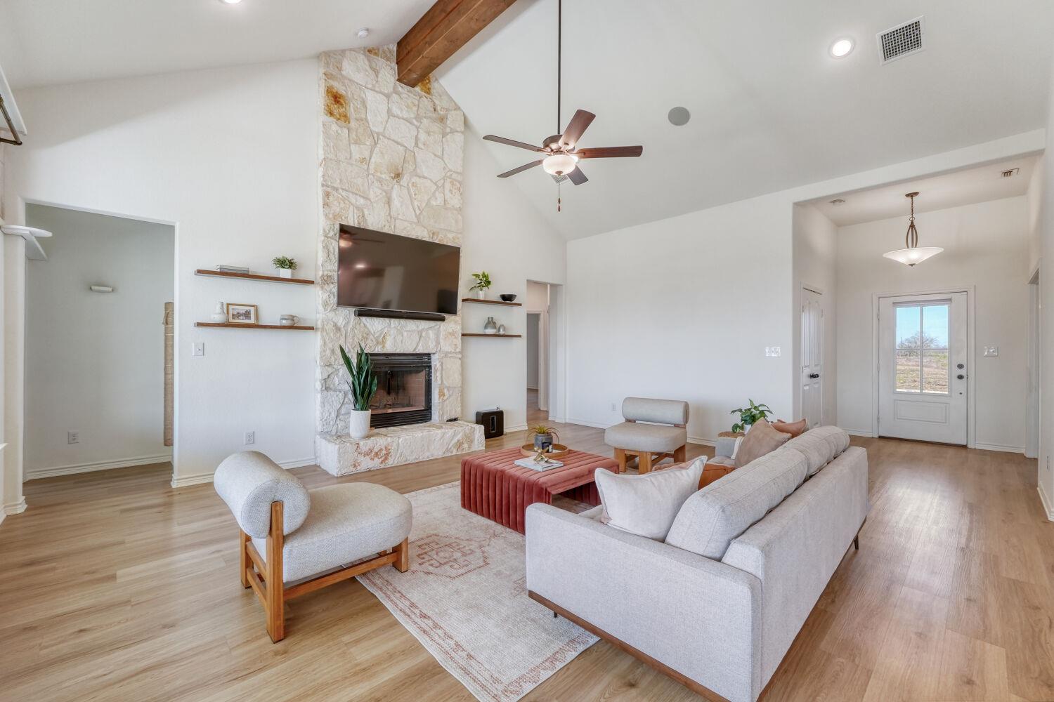 1642 Scull Rd, San Marcos, TX 78666