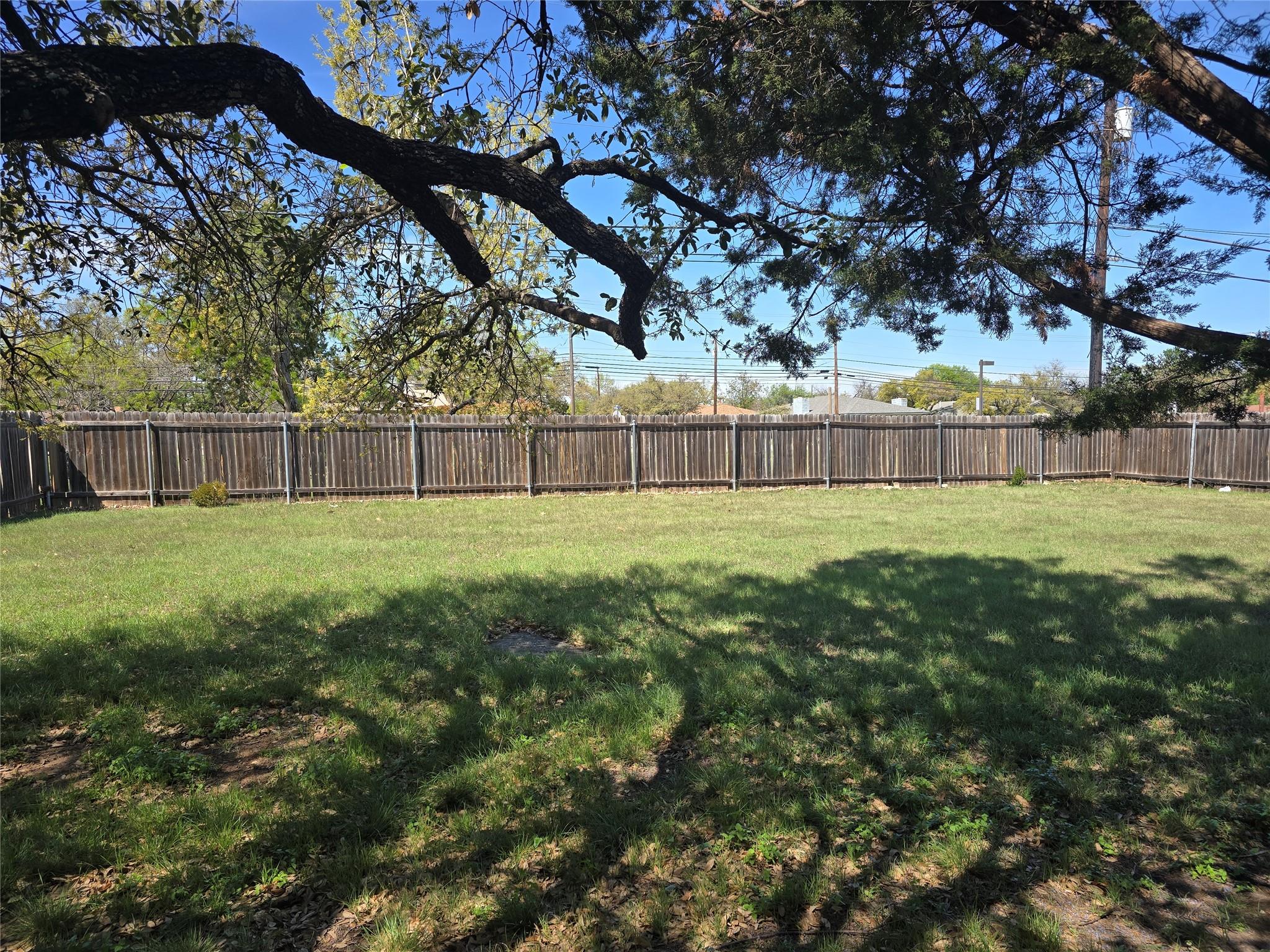 800 Woodview Dr, Georgetown, TX 78628