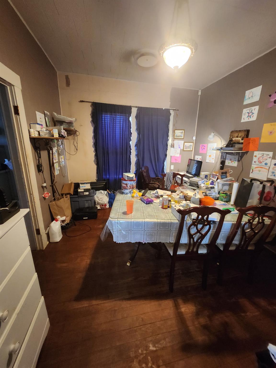 502 W 4th St, Taylor, TX 76574