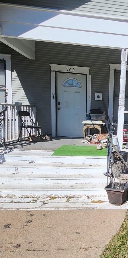 502 W 4th St, Taylor, TX 76574