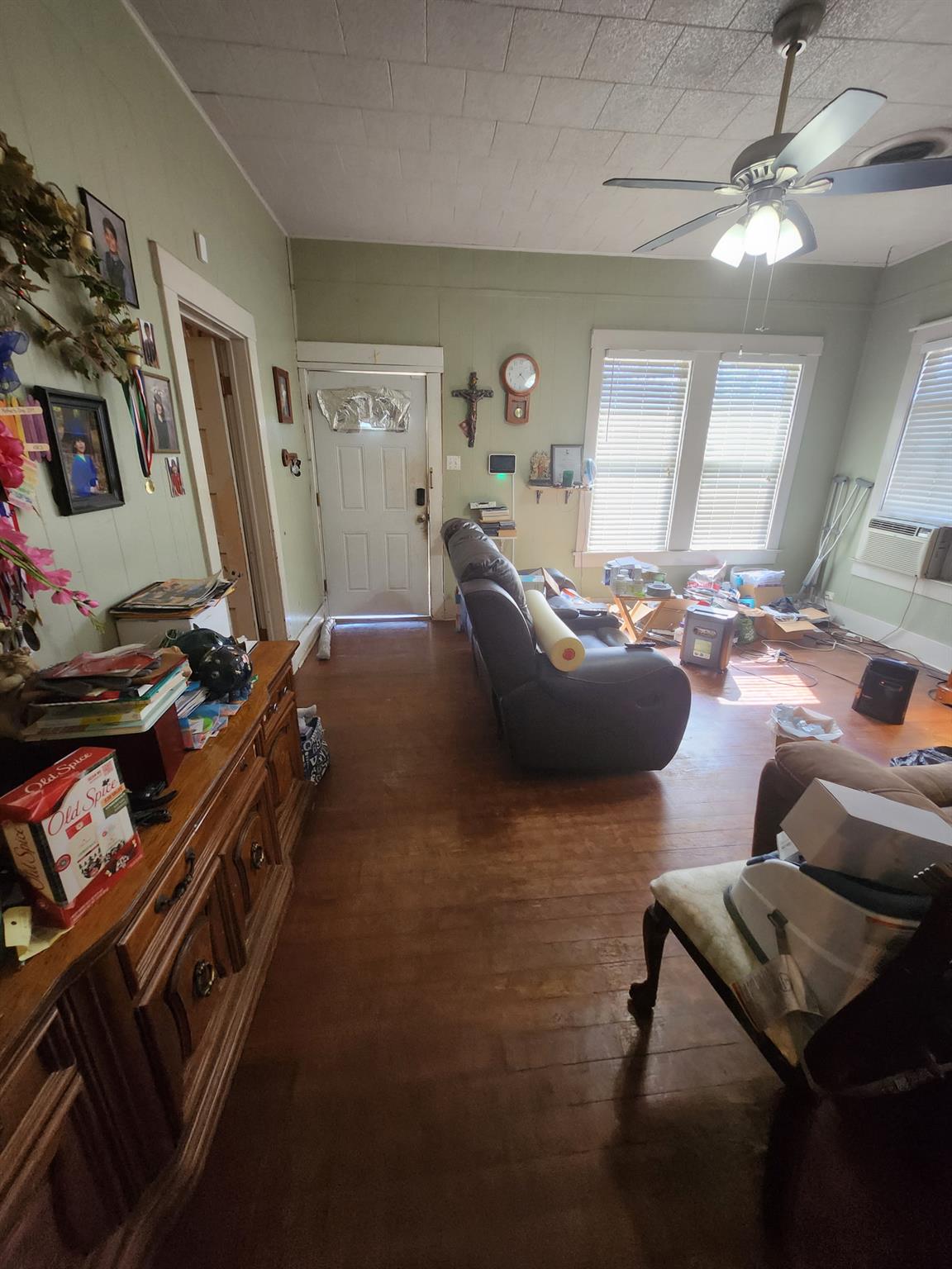 502 W 4th St, Taylor, TX 76574