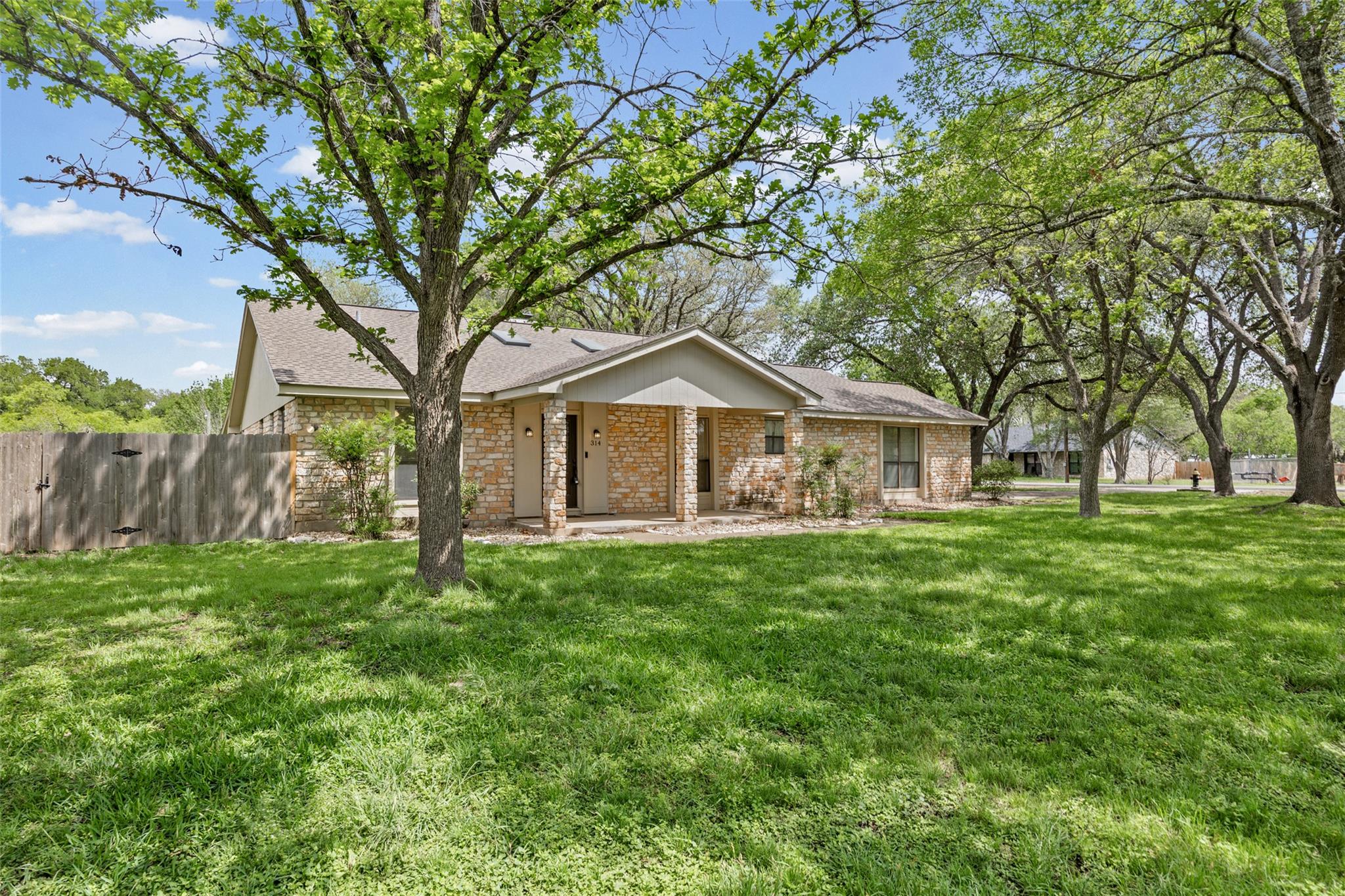 314 Willet Dr, Buda, TX 78610