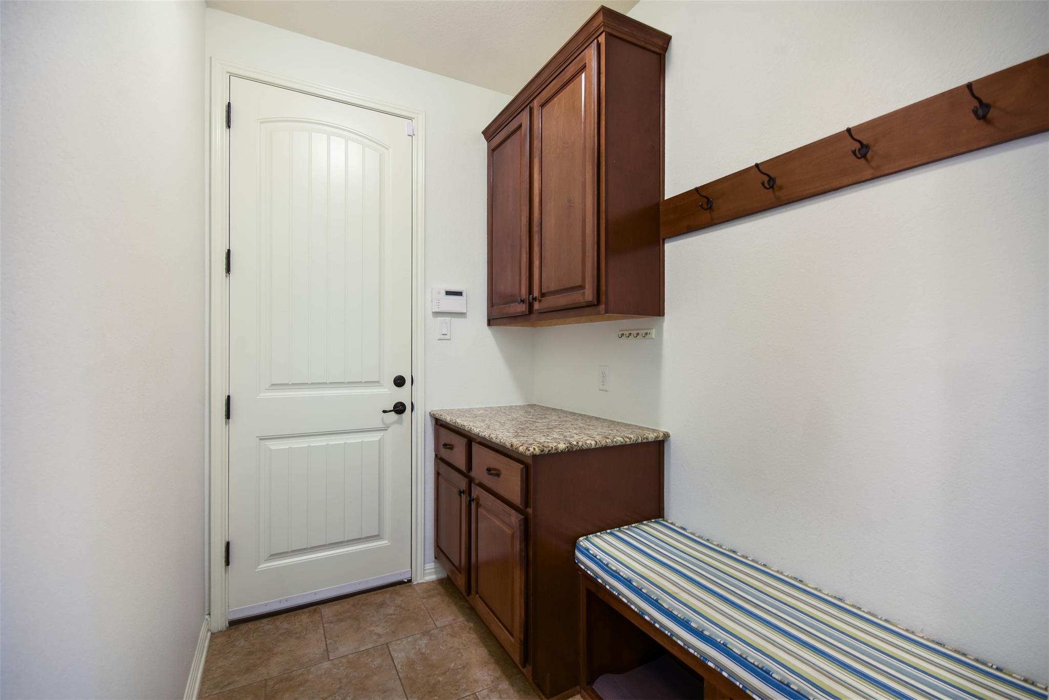 203 Antigua Way, Lakeway, TX 78738