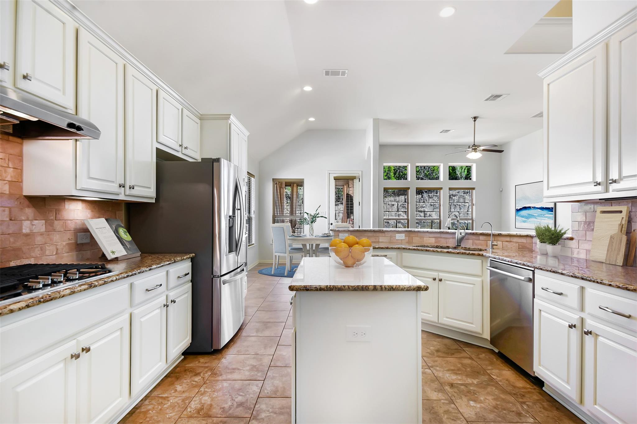 203 Antigua Way, Lakeway, TX 78738