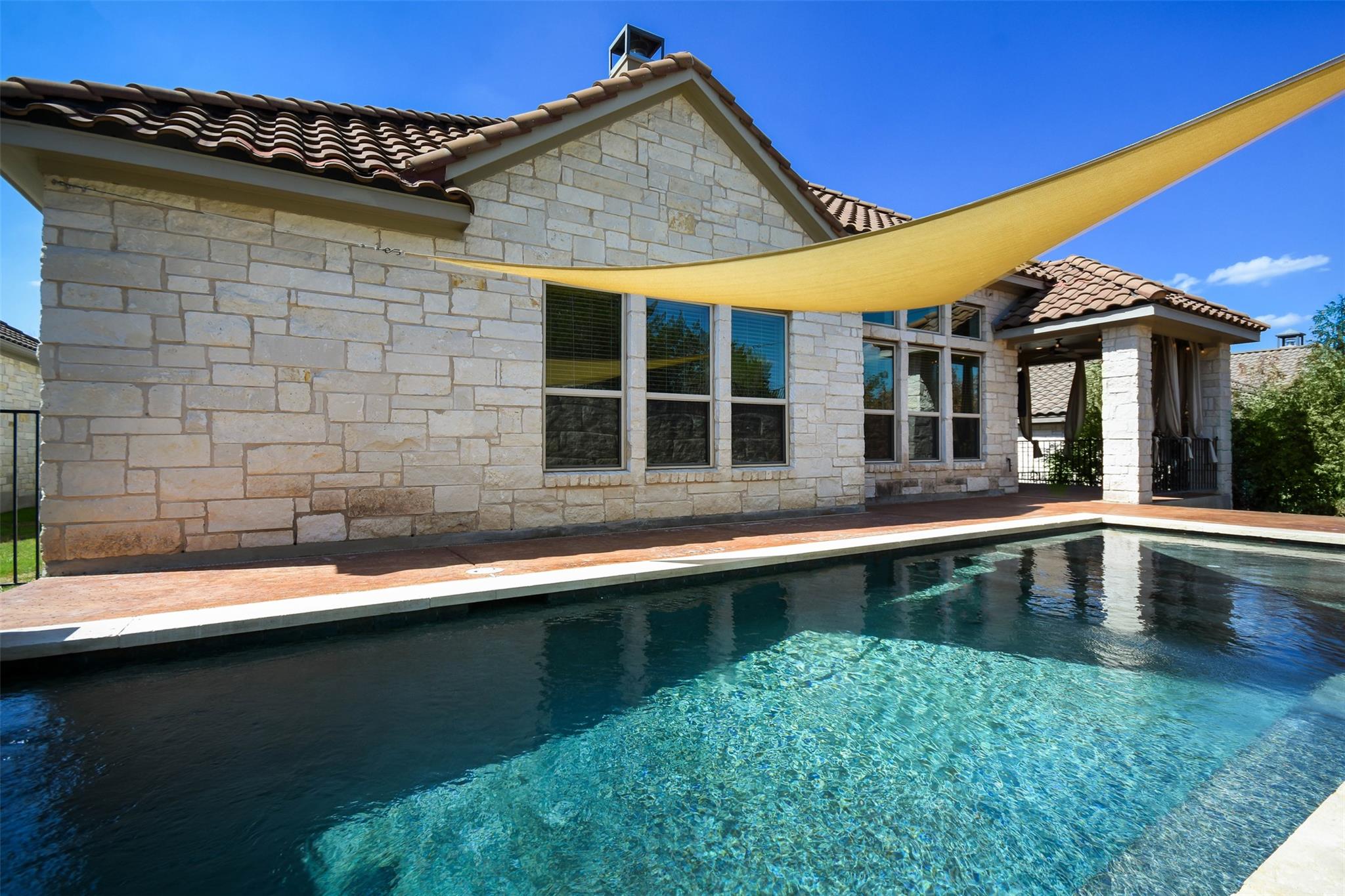 203 Antigua Way, Lakeway, TX 78738