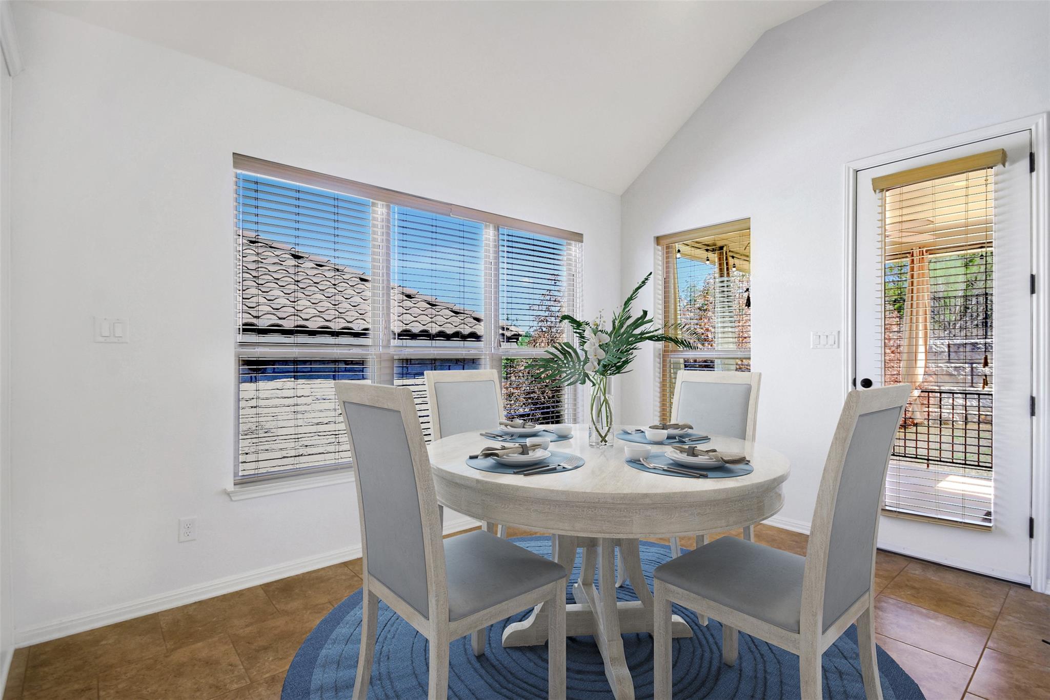 203 Antigua Way, Lakeway, TX 78738