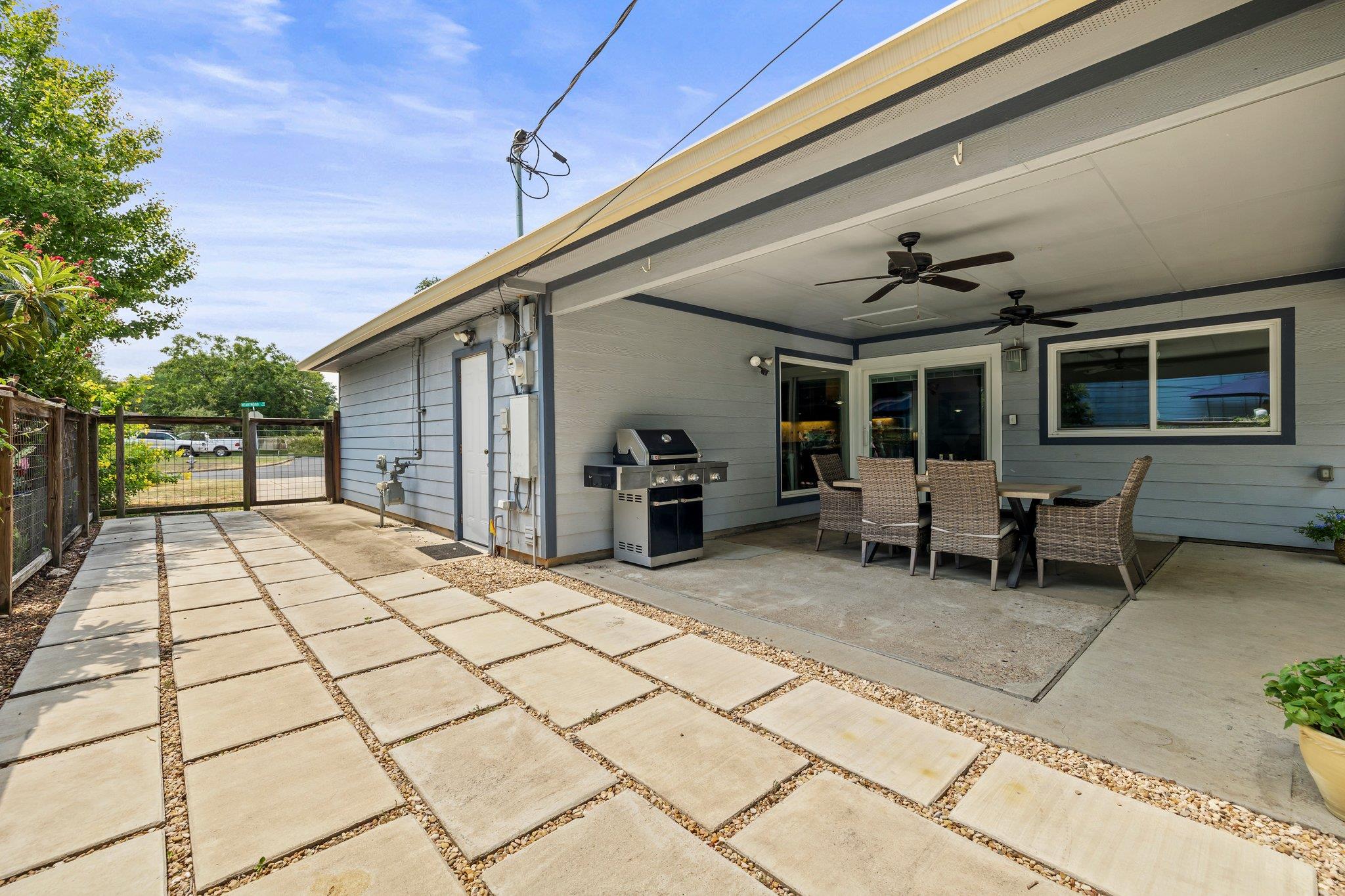 504 Heartwood Dr, Austin, TX 78745