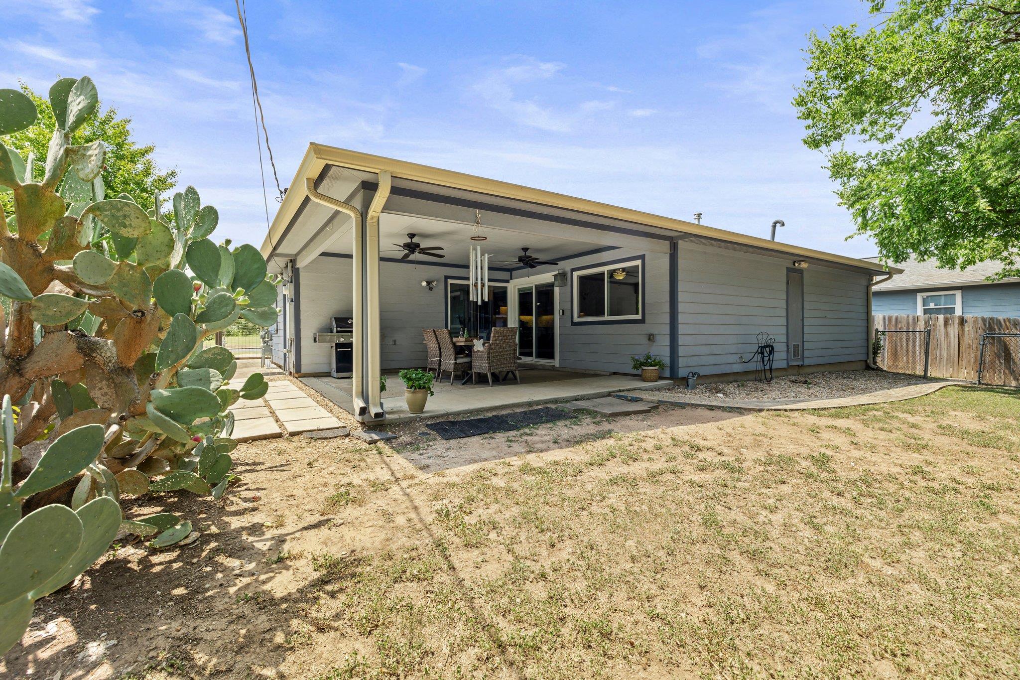 504 Heartwood Dr, Austin, TX 78745