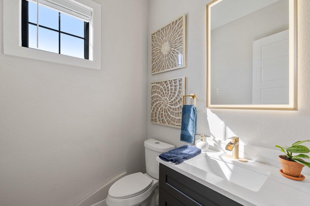 2415 Comal Springs, Canyon Lake, TX 78133