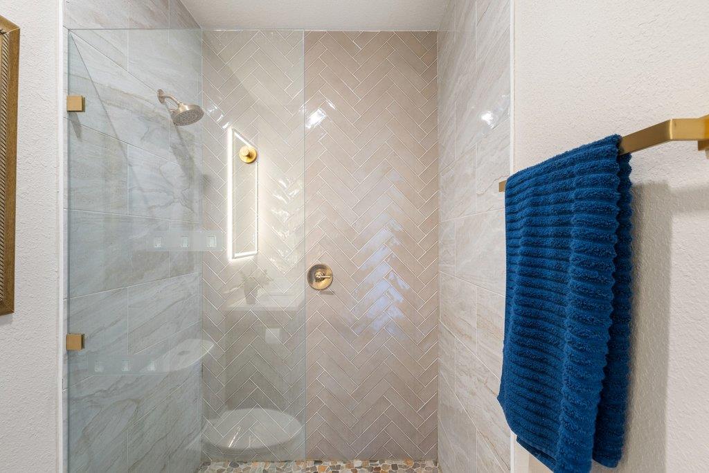 2415 Comal Springs, Canyon Lake, TX 78133