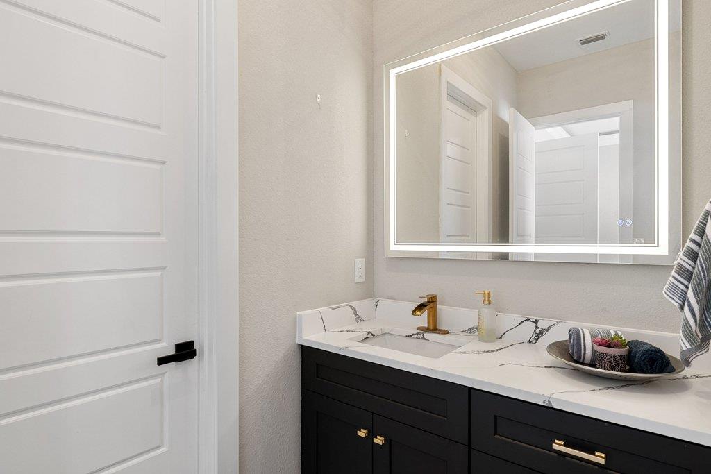 2415 Comal Springs, Canyon Lake, TX 78133