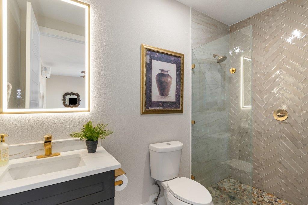 2415 Comal Springs, Canyon Lake, TX 78133