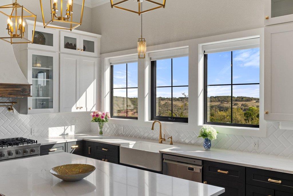 2415 Comal Springs, Canyon Lake, TX 78133