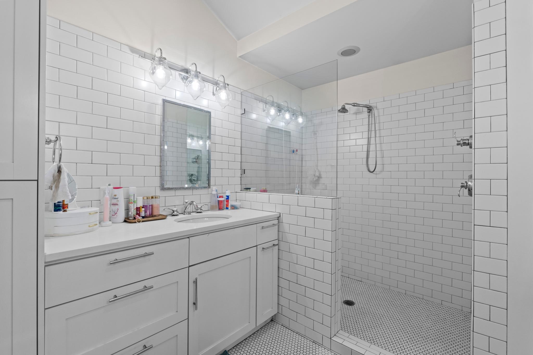 7501 Grover Ave, Austin, TX 78757