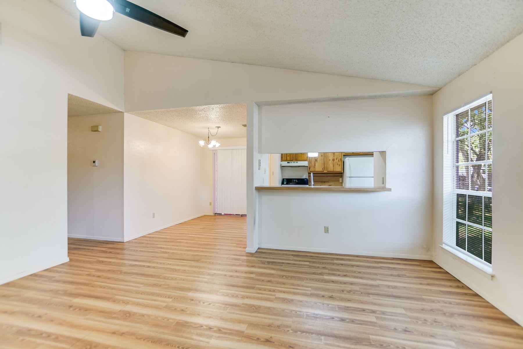 11948 Sunhillow Bnd # A & B, Austin, TX 78758