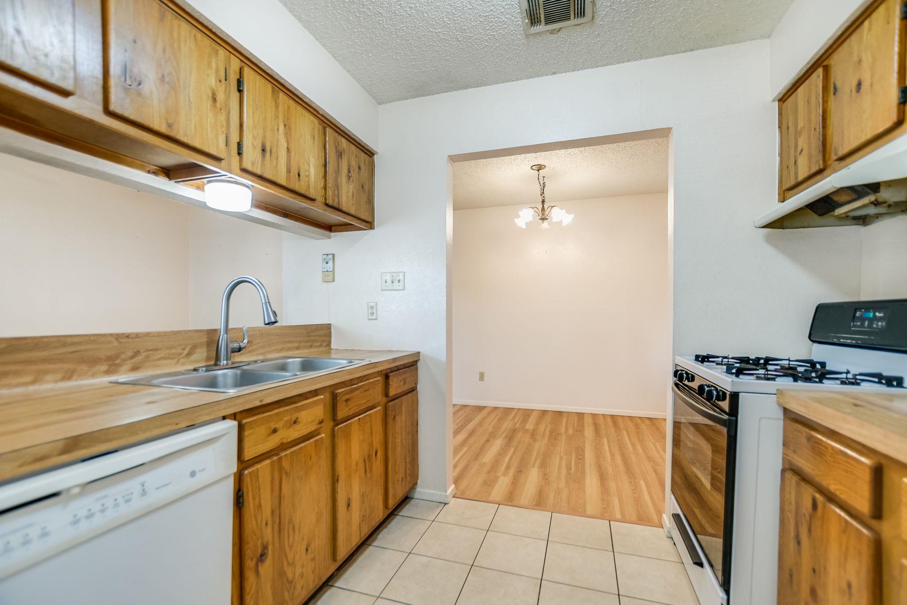 11948 Sunhillow Bnd # A & B, Austin, TX 78758