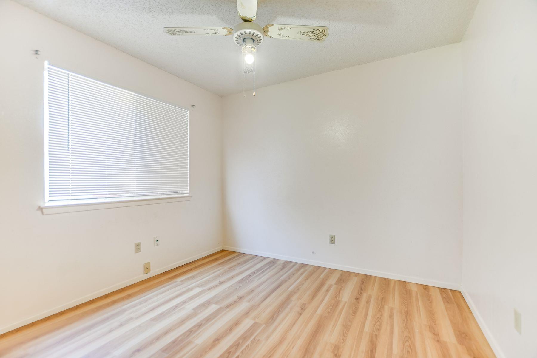 11948 Sunhillow Bnd # A & B, Austin, TX 78758