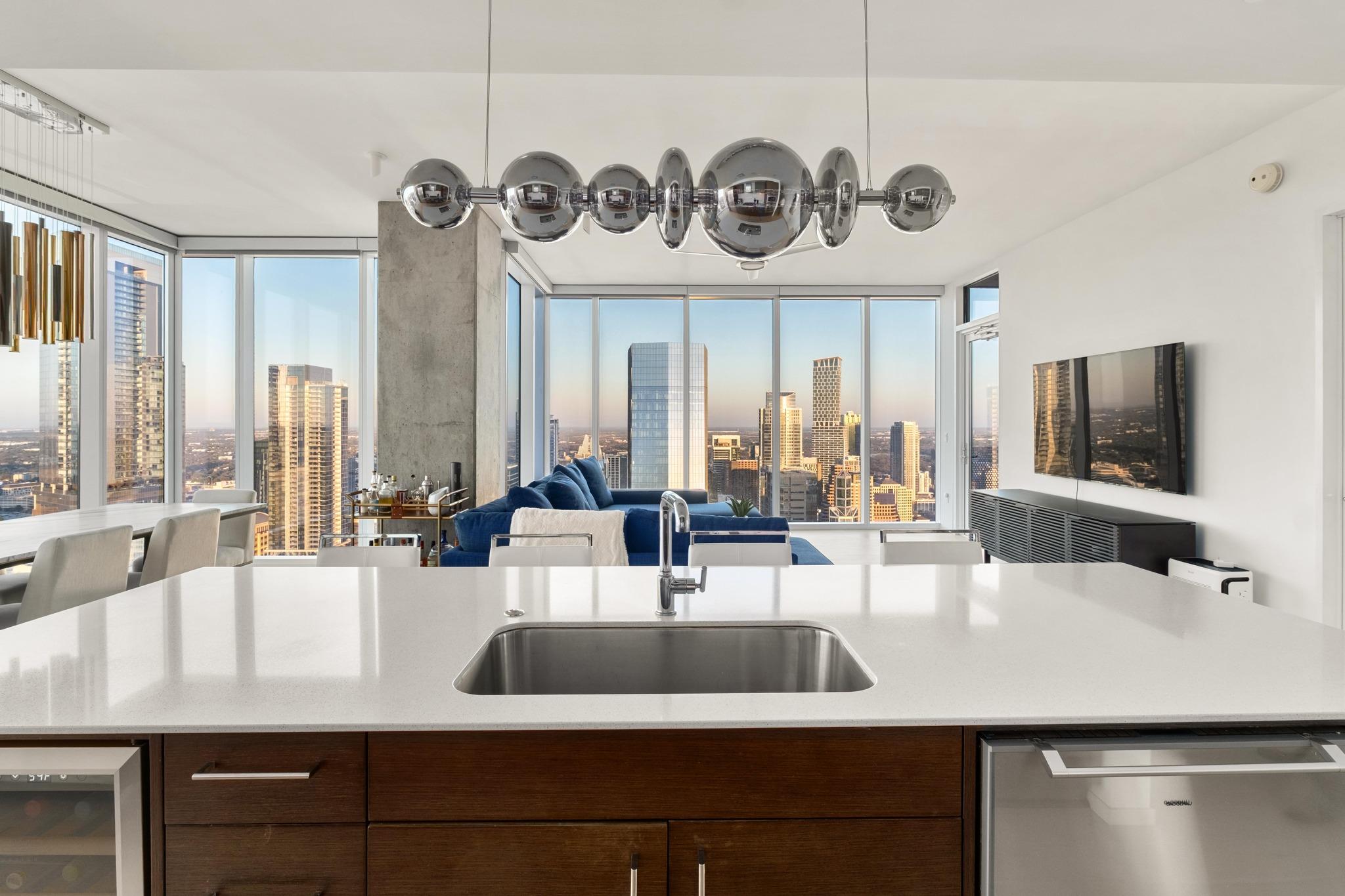 301 West Ave # 5302, Austin, TX 78701