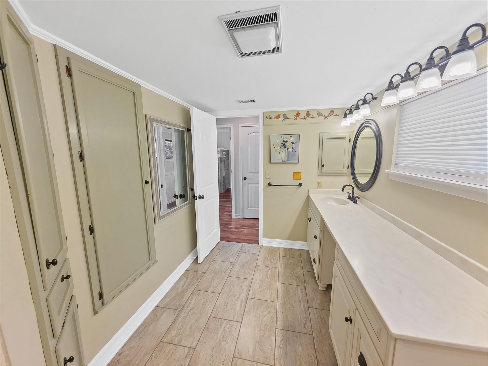 798 Fawn Trl, Canyon Lake, TX 78133